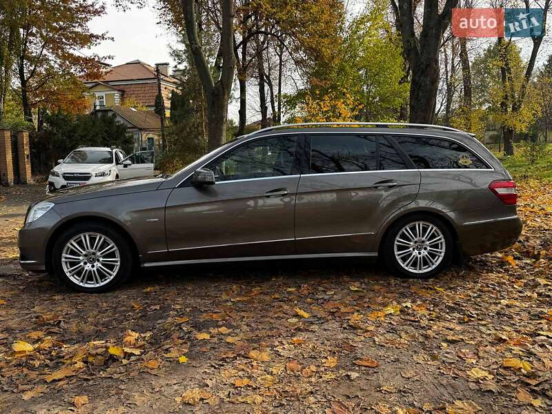Універсал Mercedes-Benz E-Class 2011 в Києві фото 12 Універсал Mercedes-Benz E-Class 2011 в Києві