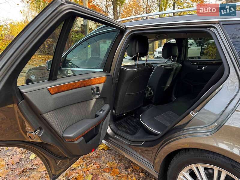 Універсал Mercedes-Benz E-Class 2011 в Києві фото 25 Універсал Mercedes-Benz E-Class 2011 в Києві