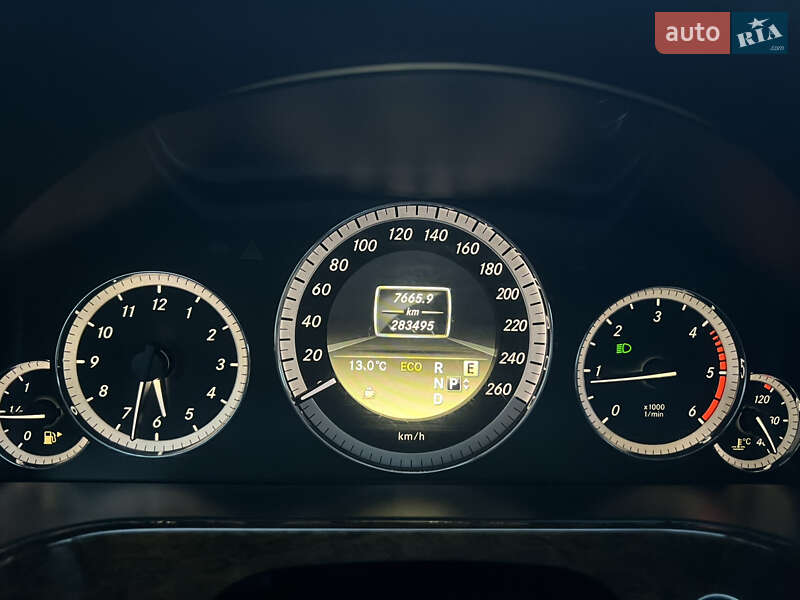 Седан Mercedes-Benz E-Class 2012 в Киеве