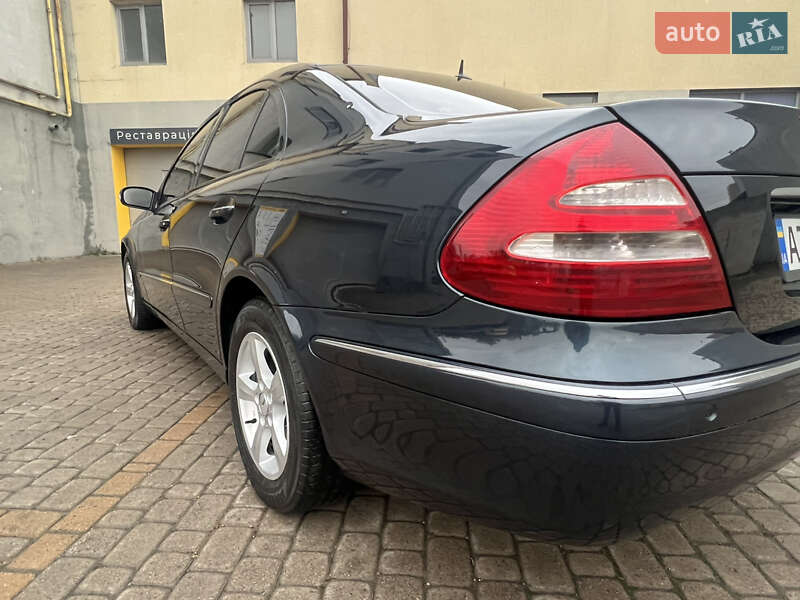 Седан Mercedes-Benz E-Class 2005 в Ивано-Франковске