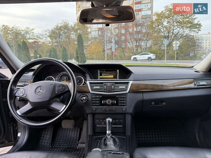 Седан Mercedes-Benz E-Class 2011 в Чернівцях фото 22 Седан Mercedes-Benz E-Class 2011 в Чернівцях