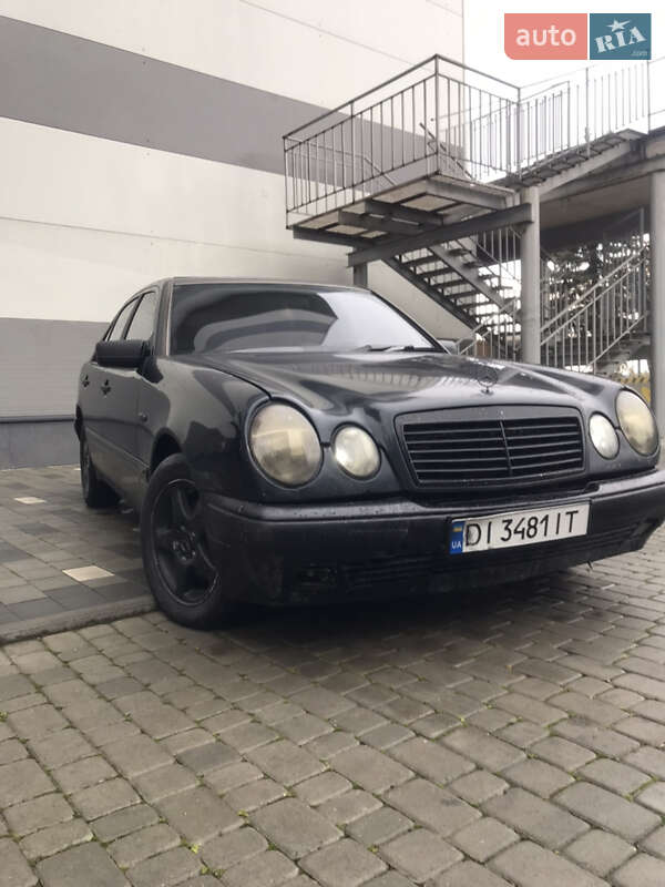 Mercedes-Benz E-Class 1998 Mercedes-Benz E-Class 1998