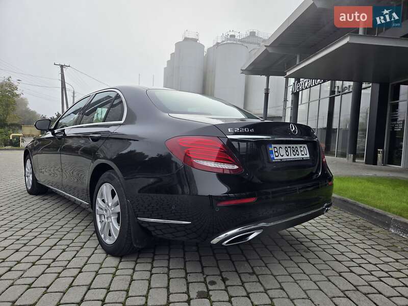 Седан Mercedes-Benz E-Class 2017 в Львові фото 10 Седан Mercedes-Benz E-Class 2017 в Львові