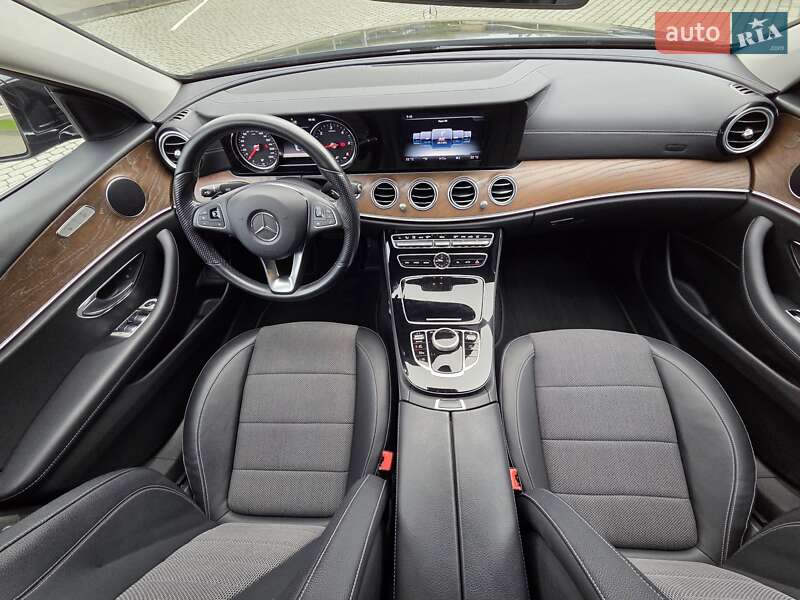 Седан Mercedes-Benz E-Class 2017 в Львові фото 18 Седан Mercedes-Benz E-Class 2017 в Львові