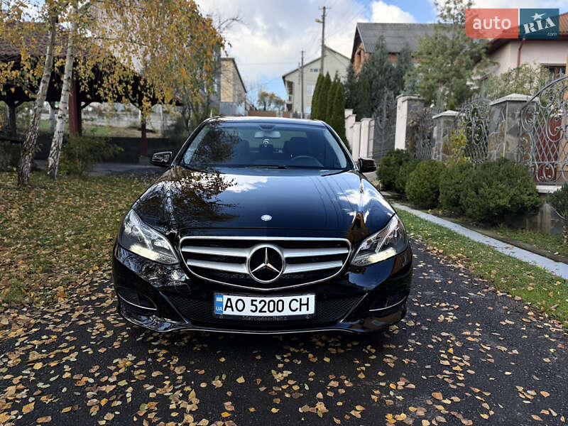 Седан Mercedes-Benz E-Class 2015 в Іршаві