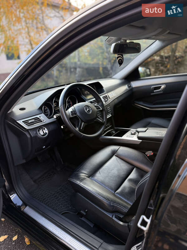 Седан Mercedes-Benz E-Class 2015 в Іршаві