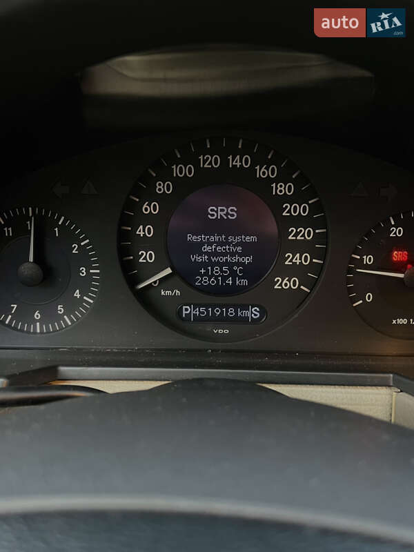 Седан Mercedes-Benz E-Class 2002 в Ужгороде