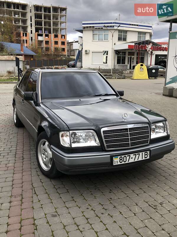 Седан Mercedes-Benz E-Class 1995 в Ивано-Франковске