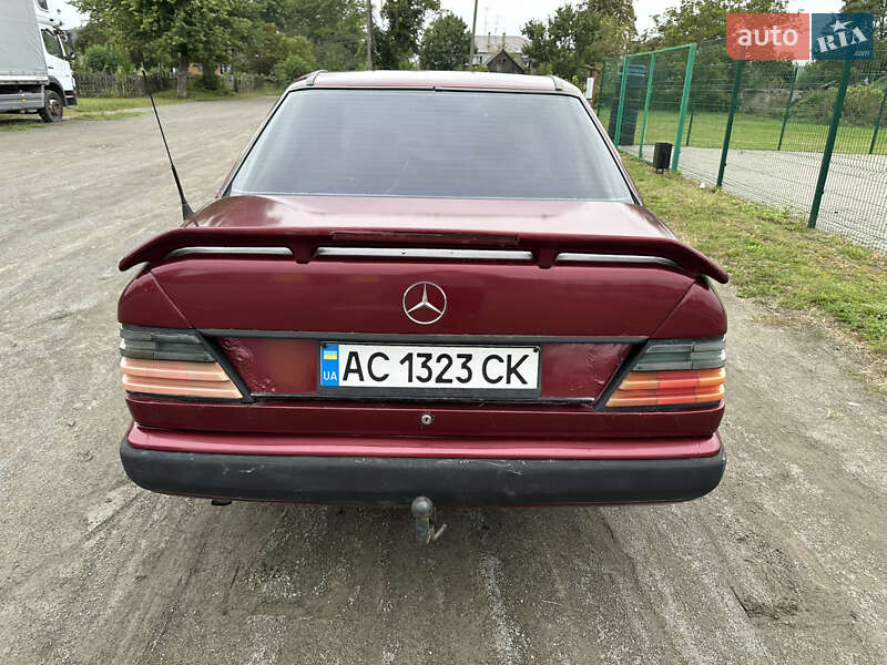 Седан Mercedes-Benz E-Class 1985 в Любомле фото 6 Седан Mercedes-Benz E-Class 1985 в Любомле