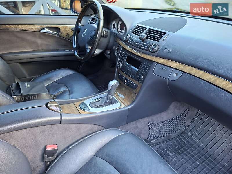 Седан Mercedes-Benz E-Class 2006 в Ивано-Франковске