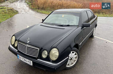Седан Mercedes-Benz E-Class 1995 в Тульчине