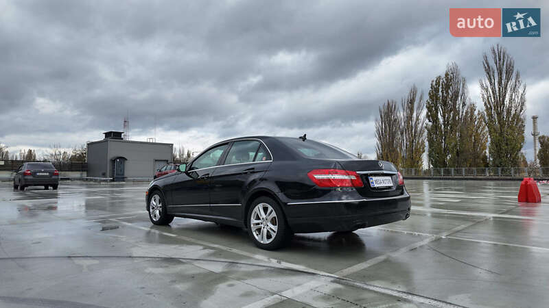Седан Mercedes-Benz E-Class 2010 в Киеве
