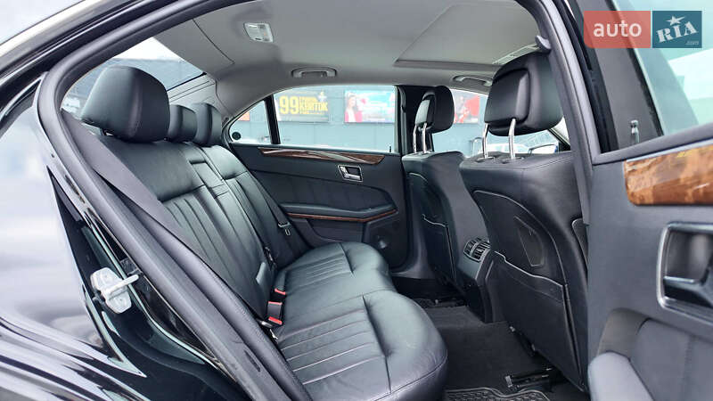 Седан Mercedes-Benz E-Class 2010 в Киеве