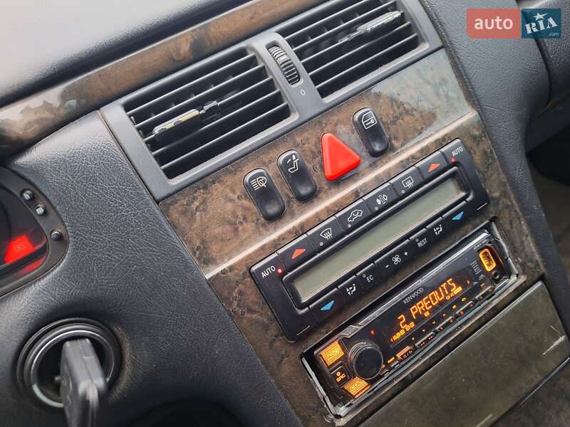 Седан Mercedes-Benz E-Class 1997 в Черновцах