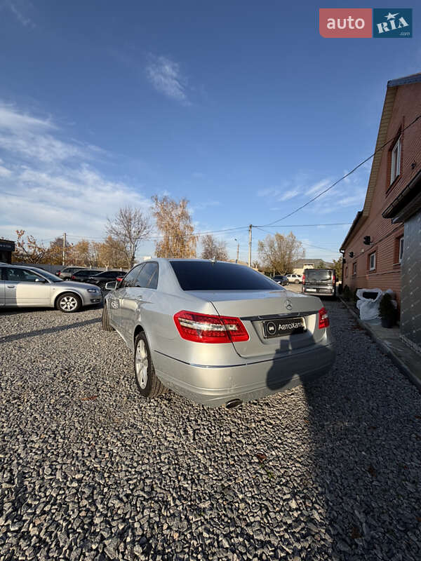 Седан Mercedes-Benz E-Class 2010 в Дергачах фото 5 Седан Mercedes-Benz E-Class 2010 в Дергачах