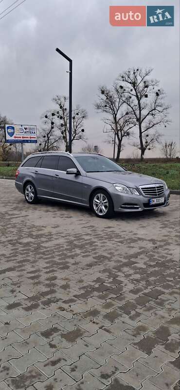 Універсал Mercedes-Benz E-Class 2011 в Білогородці