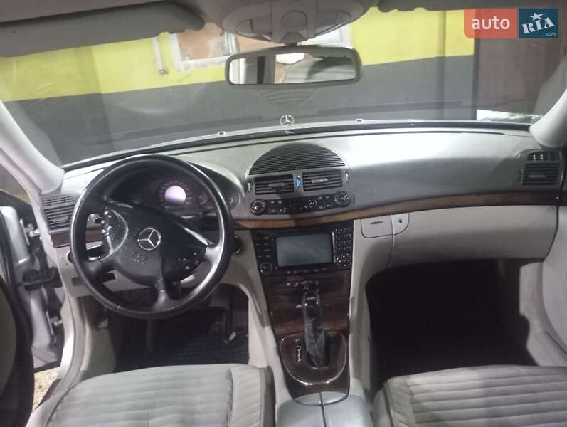 Седан Mercedes-Benz E-Class 2002 в Первомайске