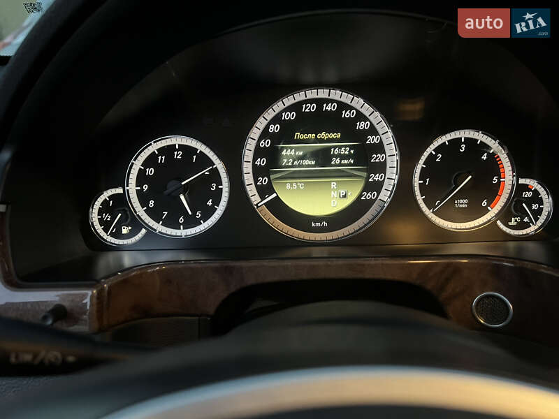 Седан Mercedes-Benz E-Class 2011 в Дрогобичі