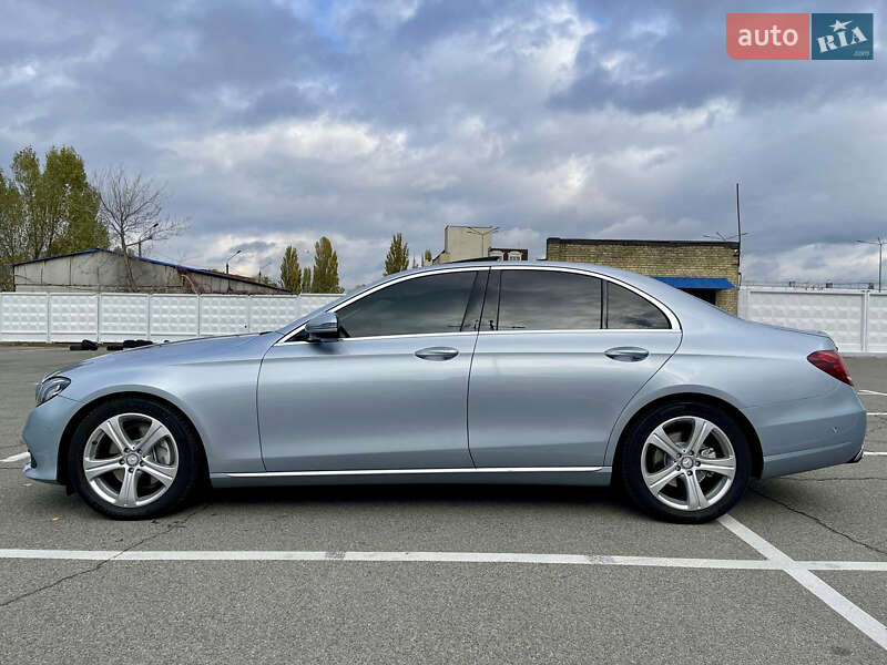Седан Mercedes-Benz E-Class 2016 в Киеве