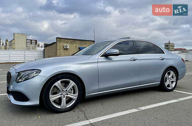 Седан Mercedes-Benz E-Class 2016 в Киеве