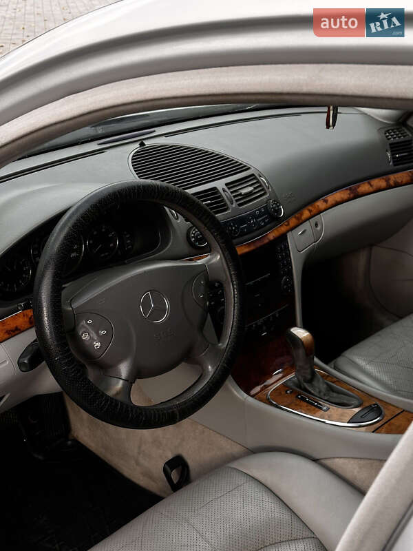 Седан Mercedes-Benz E-Class 2002 в Рівному фото 29 Седан Mercedes-Benz E-Class 2002 в Рівному