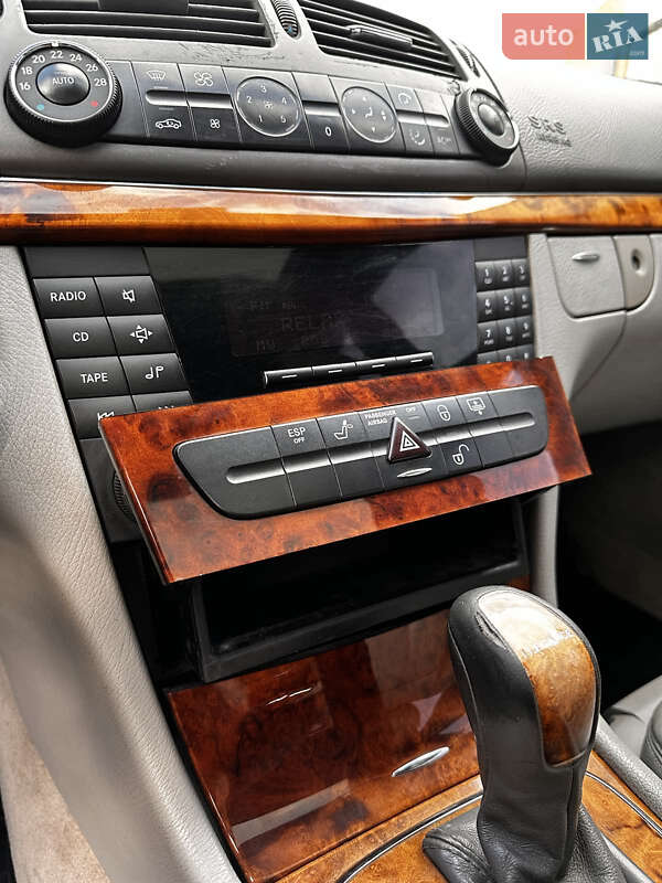 Седан Mercedes-Benz E-Class 2002 в Рівному фото 37 Седан Mercedes-Benz E-Class 2002 в Рівному