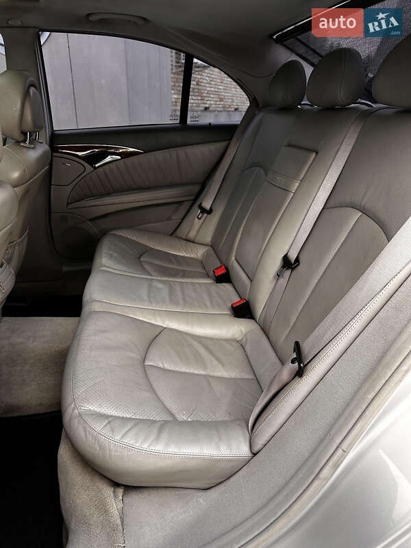 Седан Mercedes-Benz E-Class 2002 в Рівному фото 42 Седан Mercedes-Benz E-Class 2002 в Рівному