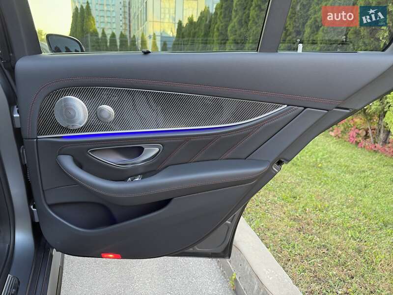 Седан Mercedes-Benz E-Class 2022 в Днепре