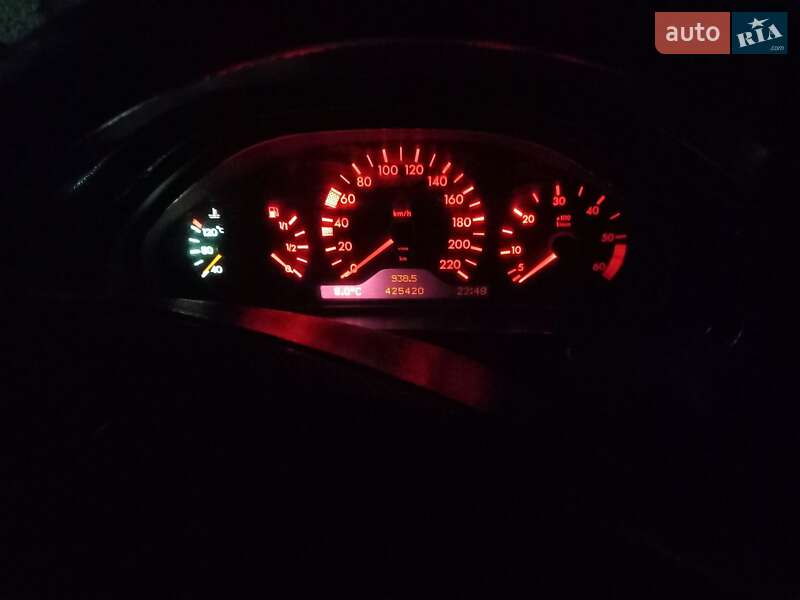 Седан Mercedes-Benz E-Class 1996 в Львове