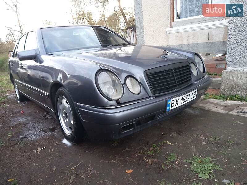 Mercedes-Benz E-Class 1996 Mercedes-Benz E-Class 1996