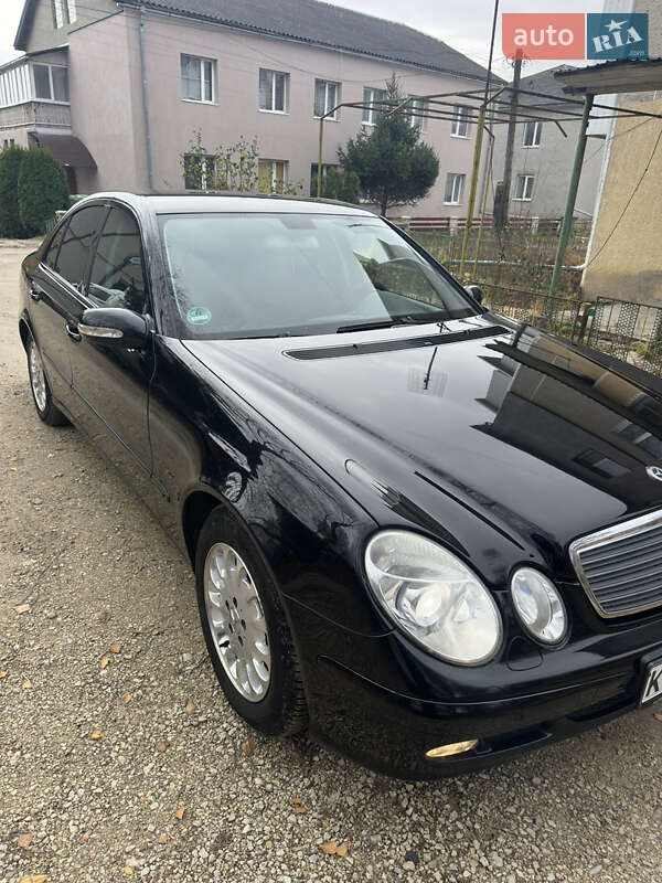Седан Mercedes-Benz E-Class 2004 в Збараже