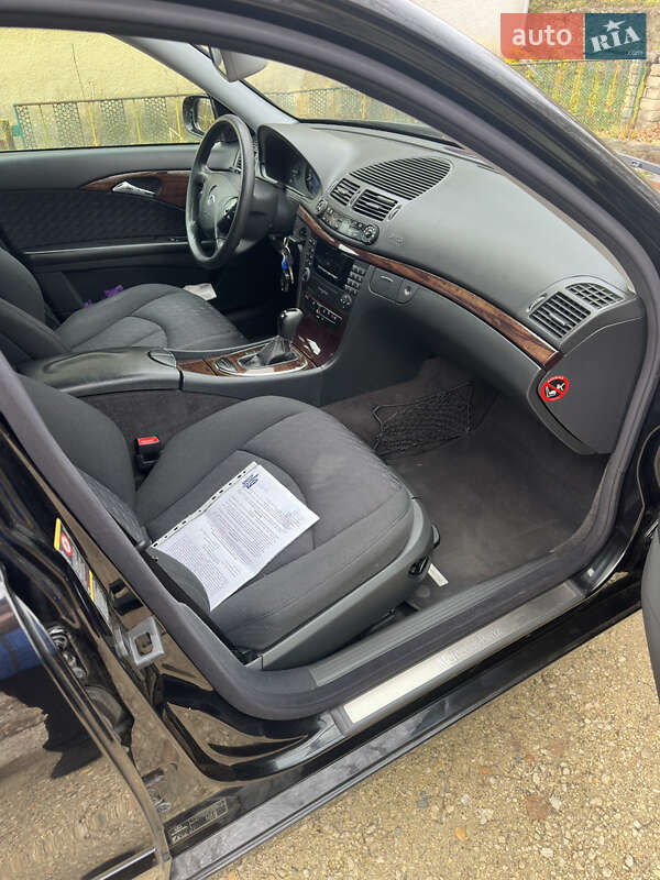 Седан Mercedes-Benz E-Class 2004 в Збараже