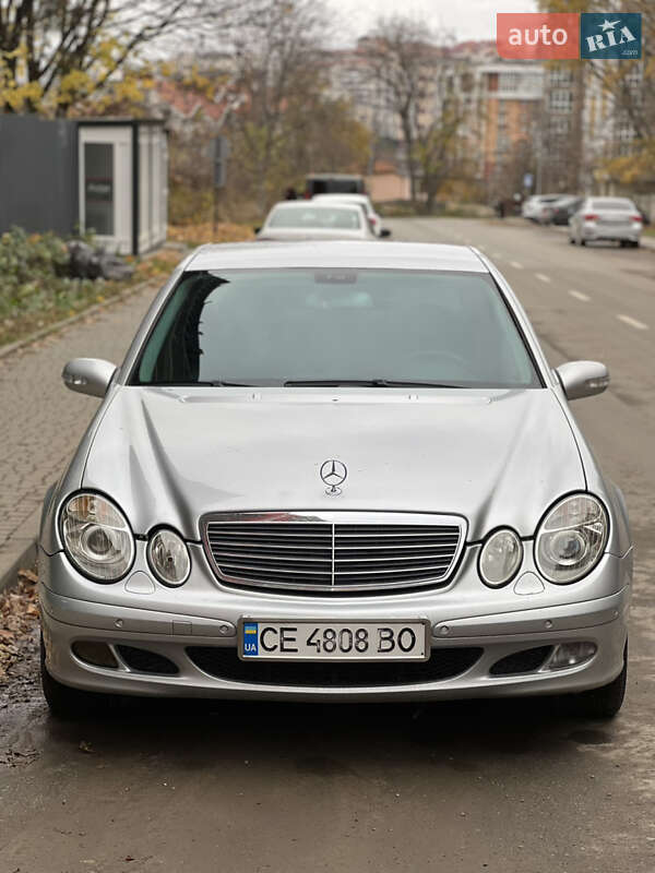 Седан Mercedes-Benz E-Class 2002 в Черновцах