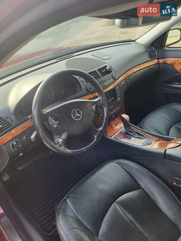 Седан Mercedes-Benz E-Class 2004 в Харькове