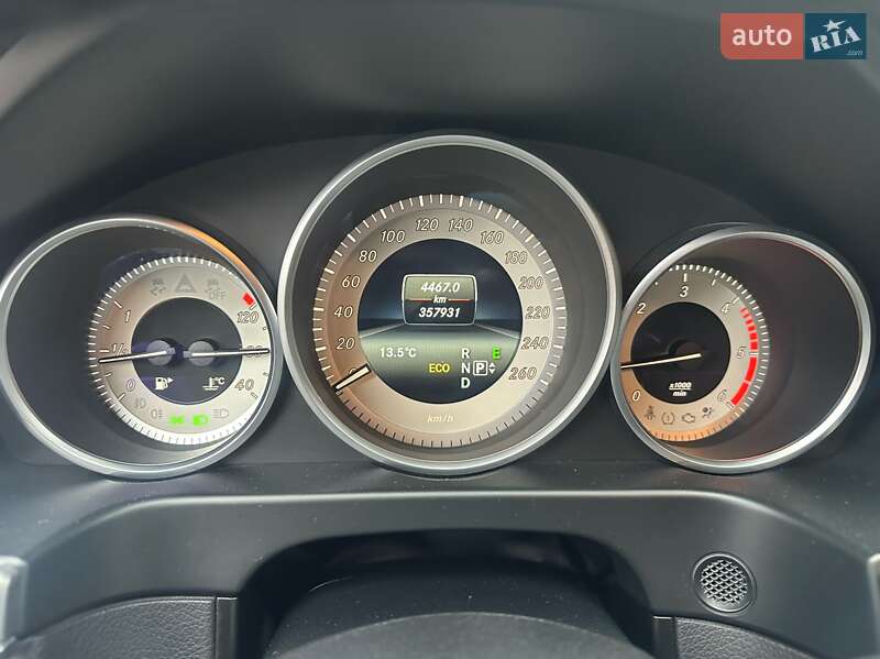 Седан Mercedes-Benz E-Class 2015 в Киеве