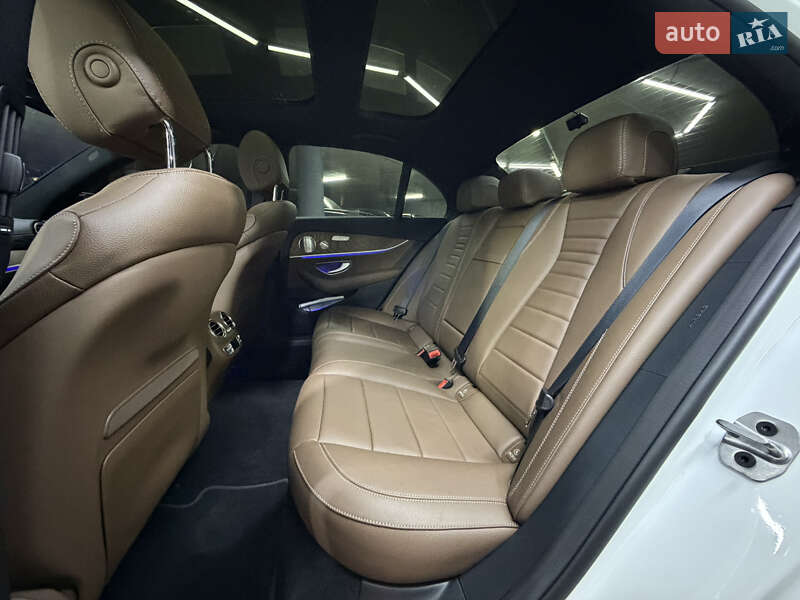 Седан Mercedes-Benz E-Class 2021 в Одесі