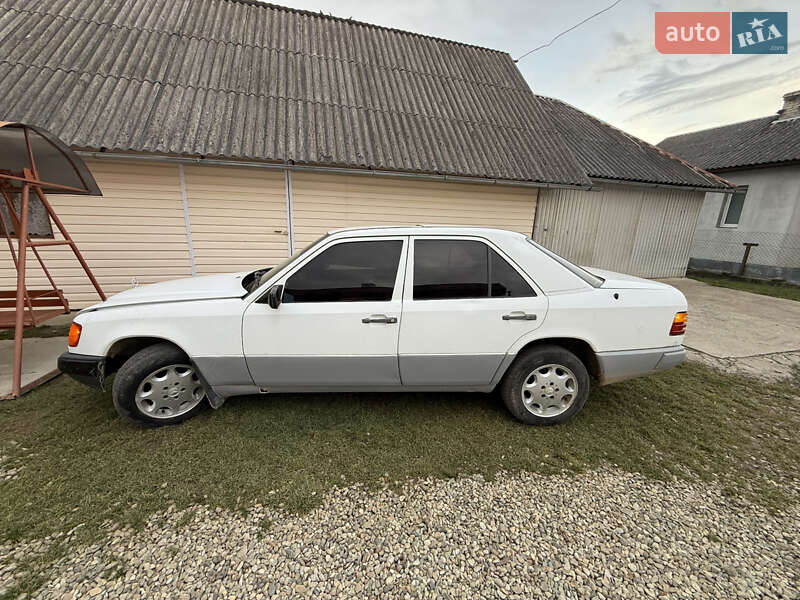 Седан Mercedes-Benz E-Class 1988 в Калуше фото 5 Седан Mercedes-Benz E-Class 1988 в Калуше