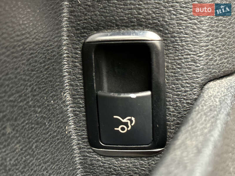 Седан Mercedes-Benz E-Class 2011 в Калуше