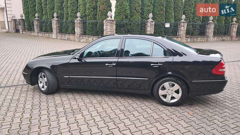 Седан Mercedes-Benz E-Class 2004 в Івано-Франківську