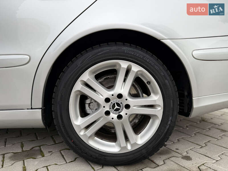 Седан Mercedes-Benz E-Class 2002 в Хмельницком