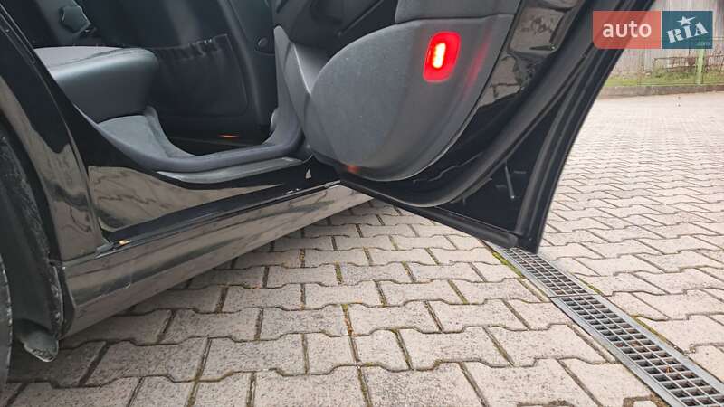 Седан Mercedes-Benz E-Class 2004 в Івано-Франківську