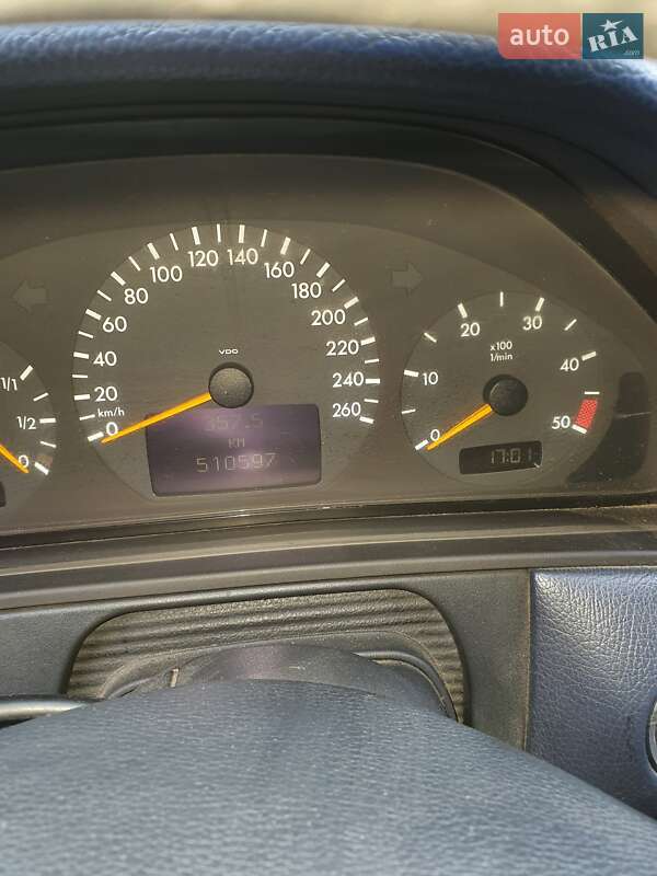 Седан Mercedes-Benz E-Class 2000 в Черкасах