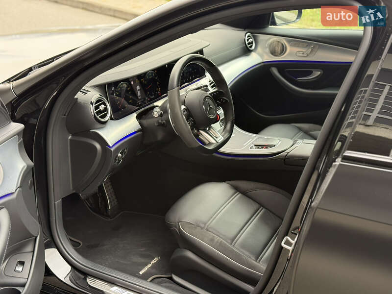 Седан Mercedes-Benz E-Class 2021 в Киеве
