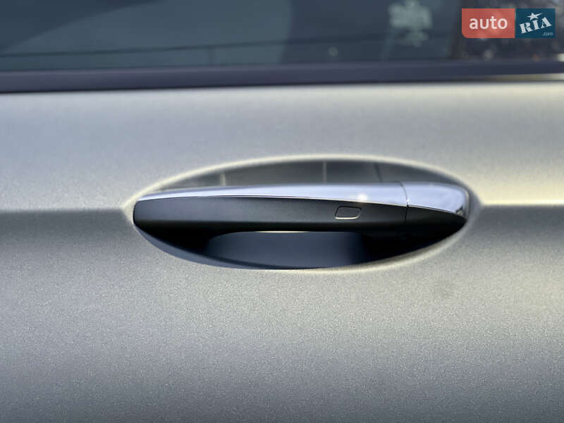 Седан Mercedes-Benz E-Class 2019 в Киеве