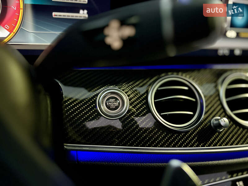 Седан Mercedes-Benz E-Class 2019 в Киеве