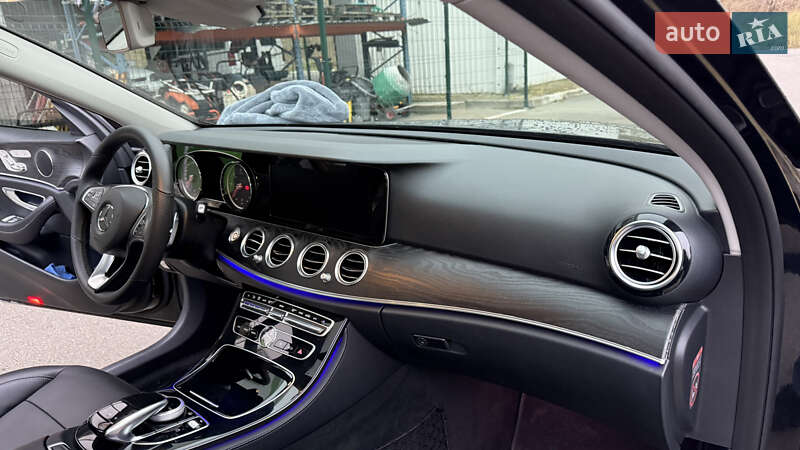 Седан Mercedes-Benz E-Class 2017 в Киеве фото 18 Седан Mercedes-Benz E-Class 2017 в Киеве