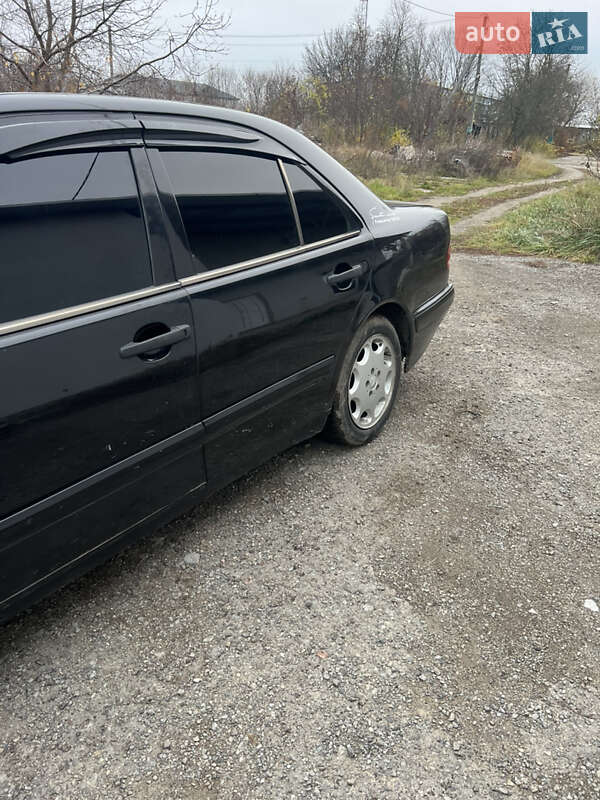 Седан Mercedes-Benz E-Class 1995 в Копычинце фото 5 Седан Mercedes-Benz E-Class 1995 в Копычинце