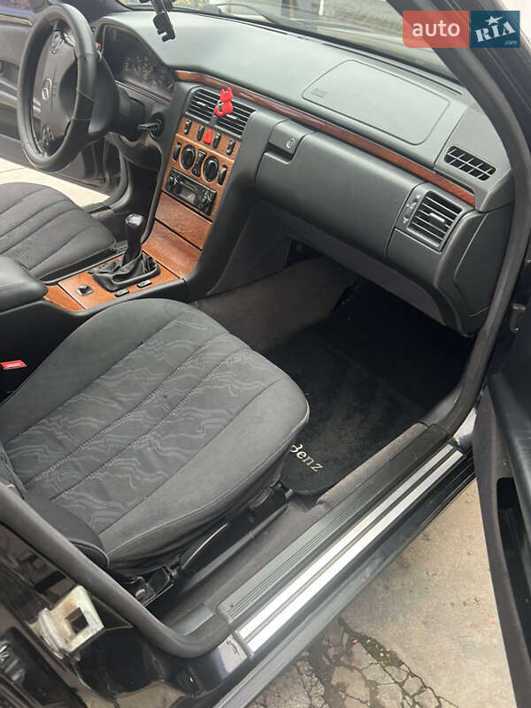 Седан Mercedes-Benz E-Class 1995 в Копычинце фото 15 Седан Mercedes-Benz E-Class 1995 в Копычинце