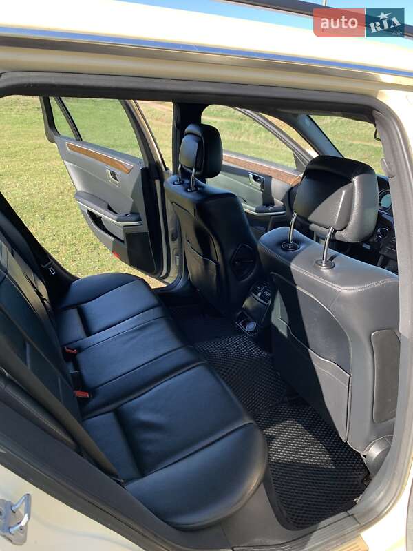 Универсал Mercedes-Benz E-Class 2010 в Тернополе