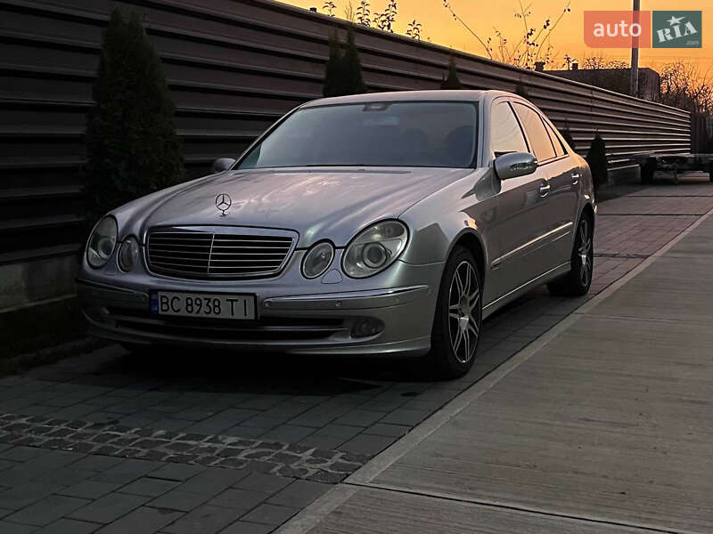 Седан Mercedes-Benz E-Class 2003 в Шептицькому